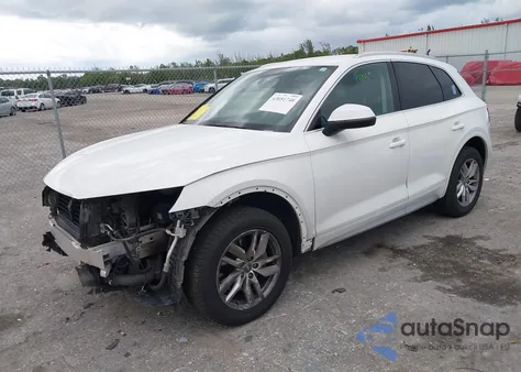 2018 Audi Q5 2.0T Premium/2.0T Tech Premium z USA, uszkodzony, nr VIN WA1ANAFY2J2205618